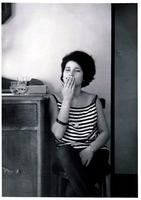 33 Badass Photos of Smoking Ladies From the 1960s | Vintage News Daily