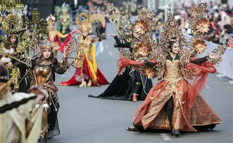 Perjalanan Kisah Bumi di Jember Fashion Carnaval 2023 - Jawa Pos