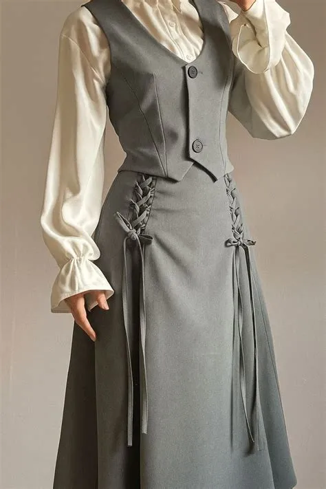 di Ladies Fashion su Pins by you nel 2025 | Idee vestito, Vestiti ...