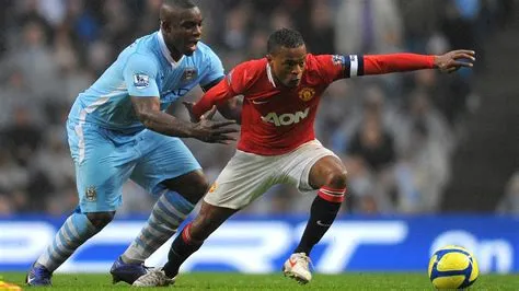 Mantan Pemain Manchester United Banting Setir Jadi Atlet MMA, Ingin ...