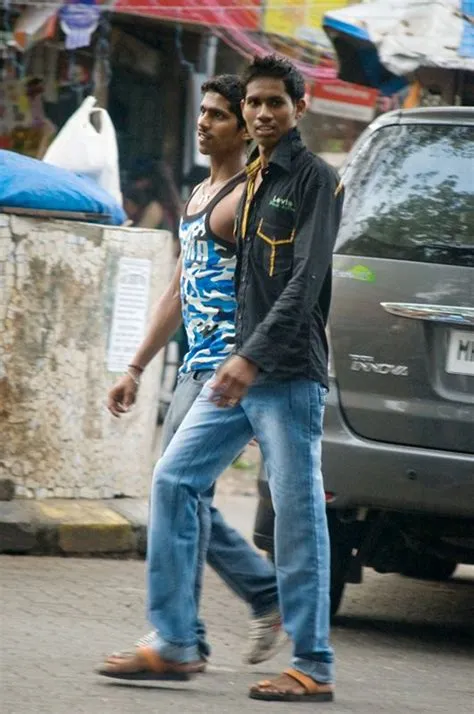 An Essay on Indian Street Fashion | Street style india, Street style ...