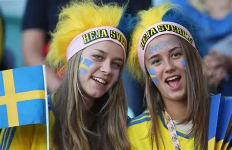 The Top 15 Countries With The Most Beautiful Women In The World (32 pics)