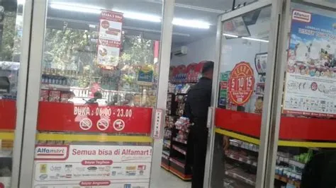 Alfamart Buka Jam Berapa? Inilah Jam Operasional Alfamart