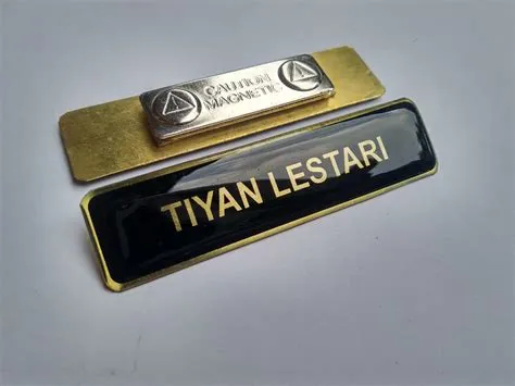 Name Tag Magnet Pin Nama Sekolah Cikgu Murid Pelajar Kerajaan Polis - Riset
