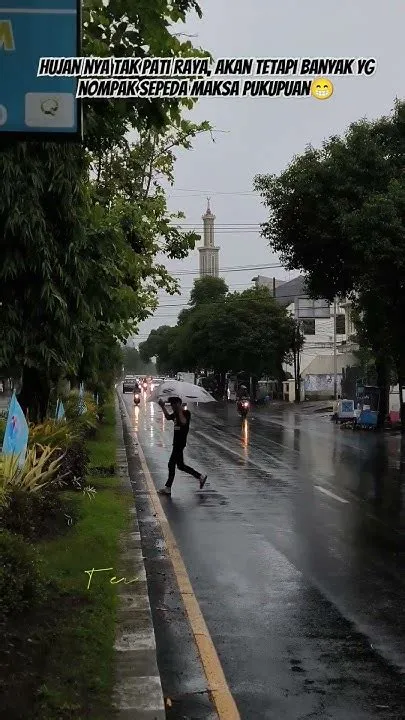 Rainy Vibes Jember | Bahasa Jemberan - YouTube