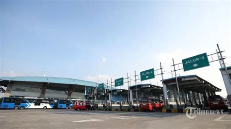 Terminal Bus Pulo Gebang Juga Disiapkan untuk Evakuasi Penumpang Travel ...