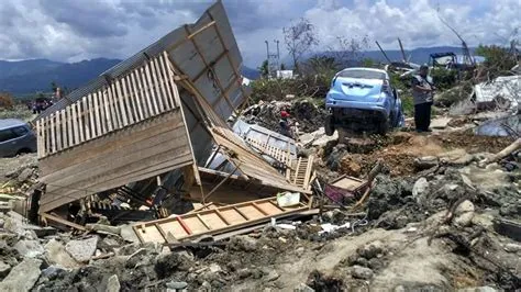 28 September 2018: Tragedi pilu gempa bumi dan tsunami yang menghantam ...