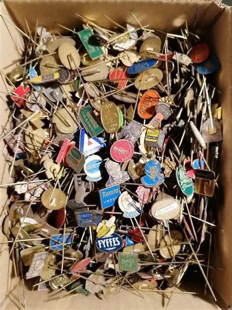1000's vintage pins. Metal Advertising Pins from the … - Gem