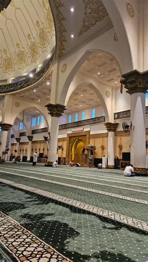 oleh Rimaz di Mina Shuffles-pins di 2025 | Arsitektur masjid ...