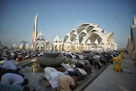 Cek Jadwal Sholat Idul Adha 2023 Jam Berapa di Masjid Al Jabbar Bandung ...