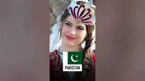 āϏā§āύā§āĻĻāϰ⧠āύāĻžāϰā§āϰ āĻĻā§āĻļāĨ¤ Most Beautiful Girls Countries - #facts #shorts ...