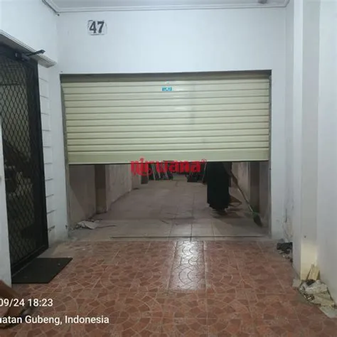 Pemasangan Rolling Door One Sheet di Ngagel Surabaya oleh Nirwana Group ...