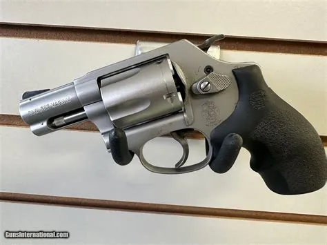 SMITH & WESSON 60-14 Lady Smith .357 MAG