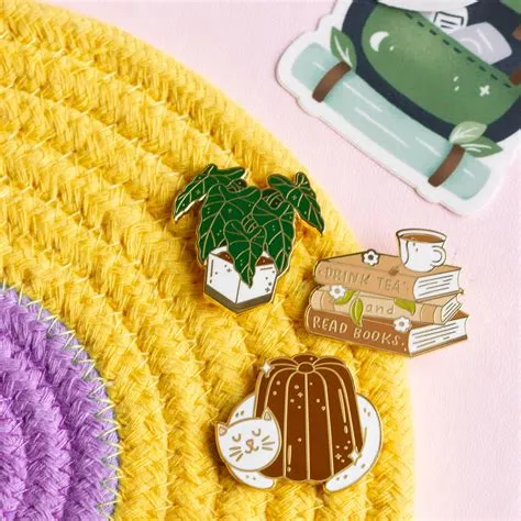 Alocasia Frydek Enamel Pin – occasionalish