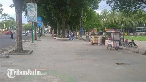 Dana Rp28 Miliar Disiapkan Pemkab untuk Renovasi Alun-alun Jember ...