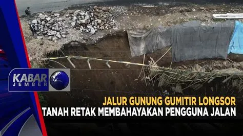 JALUR GUNUNG GUMITIR LONGSOR BAHAYAKAN PENGGUNA JALAN | KABAR JEMBER ...