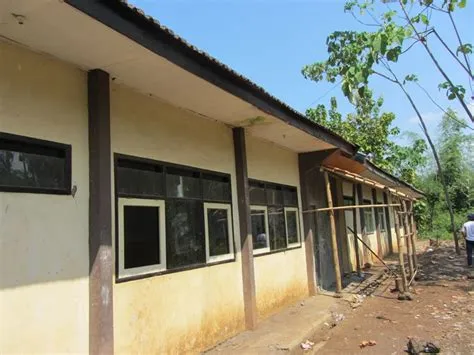 SMP NEGERI 4 WONOMERTO SATU ATAP - annibuku.com