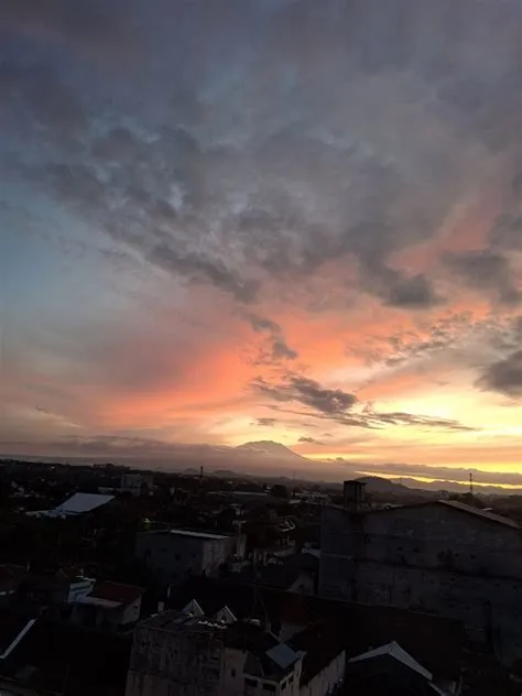 Materai Indah: REAL, ELEGANT atau MASS? - Java Lotus Hotel Jember Hotel ...