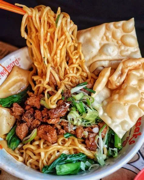 24 Rekomendasi Menu Makan Siang Orang Indonesia yang Enak