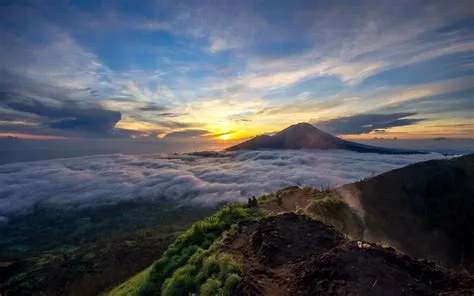Morning Sun On Gunung Batur #gunungbatur #indonesia #mountains #nature ...