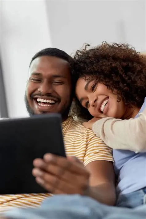 What Makes a Man Approach a Woman? 10 Irresistible Things - Olubunmi Mabel