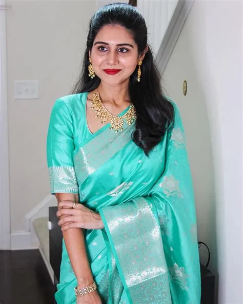 by Shobha Maddala on Bindhu | Indian actress pics, Indian natural ...