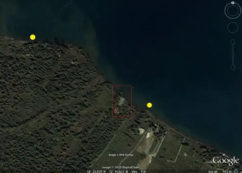 Earthquake-driven coastal erosion (or a coastal lateral spread) in ...