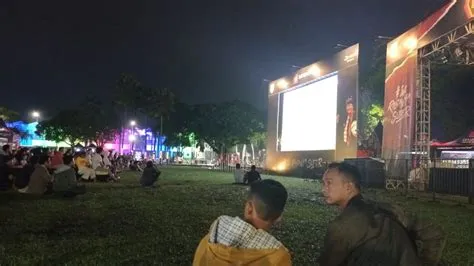 Pesta Bola Piala Dunia Qatar di Alun-Alun Jember Sangat Menghibur ...