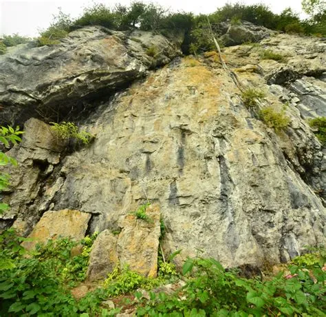 Rock Climbing in Pine Rock, Ontario