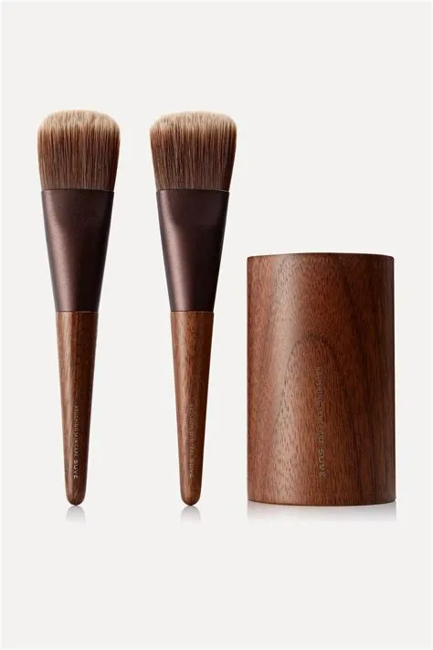 by Agnete Emilie Gjølby on packaging – cosmetics | Beauty brushes ...