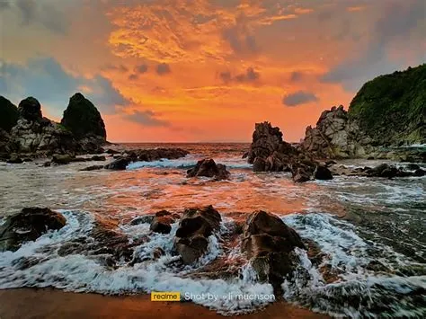 Pantai Payangan Jember – Jawa Timur : Pesona Panoramanya Berbeda dengan ...