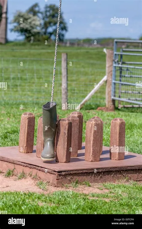 Illustration bowling vector pins hi-res stock photography and images ...