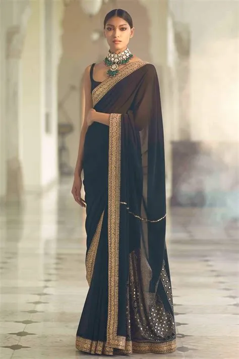 black sari - Pesquisa Google | Traditional indian dress, Indian fashion ...