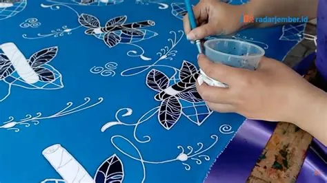 Sudah Tahu Batik Karimata Khas Jember? Begini Cara Bikinnya! - Radar Jember