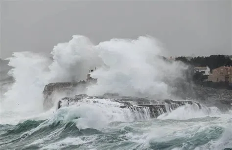 Memahami Proses Terjadinya Tsunami dan Dampaknya - Varia Katadata.co.id