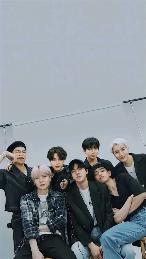 oleh Lyndsay McDonald di Bts fanart