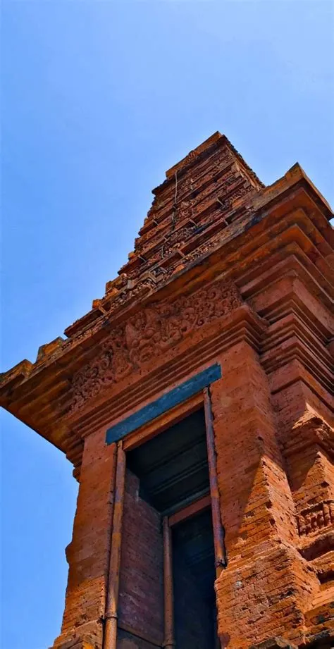 Bajang Ratu Temple | Candi, Indonesia, Arsitektur