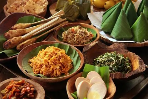 5 Makanan Khas Bali Yang Terkenal Enak, Rasa Unik Dan Cocok Di Lidah ...