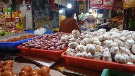 Cabai Besar di Pasar Jember Langka, Bawang Putih Tembus Rp 40 ribu Per ...