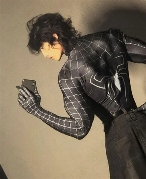 de ⁠ Gangmeilu em Pins by you | Cosplay masculino, Siper man, Moda ...