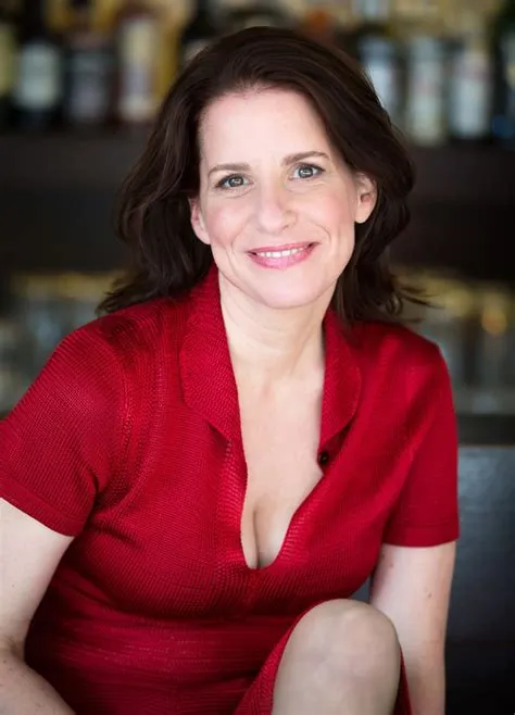 Stefanie Höner (* 2. August 1969 in Köln) ist eine deutsche ...