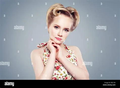 Perfect young woman with fashionable makeup and hairdo. Retro vintage ...