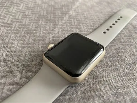 Apple Watch Series 2 38mm - Gold, 8GB, A1757, Aluminum - LUAE74278 - Swappa