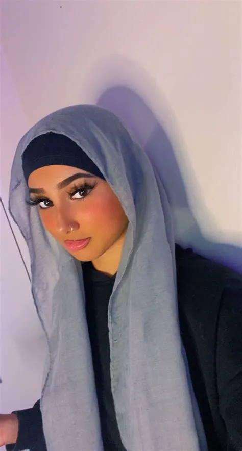 Épinglé par Reham Samy sur Quick Saves | Mode femme jaune, Femme, Mode ...