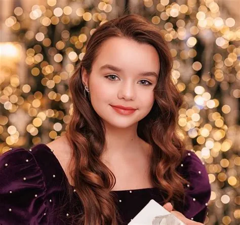 L'évolution fascinante d'Anastasia Knyazeva, élue plus belle petite ...