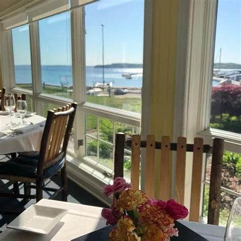 Apple Siapkan Pin AI Canggih dengan Kamera, Asisten Pintar Alternatif ...