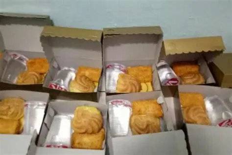 Kopmawar Snack/ Kue Dos/ Kue Kotak