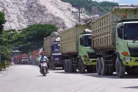 Soal Jalan Rusak di Kawasan Imasco Jember, Pemerintah Daerah, Provinsi ...