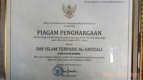 SMP ISLAM TERPADU AL-GHOZALI JEMBER - annibuku.com