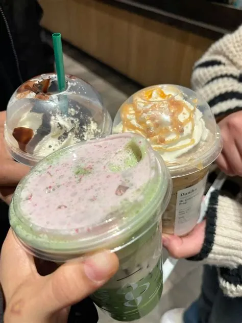 Starbucks drink | Food plating, Starbucks drinks, Summer drinks